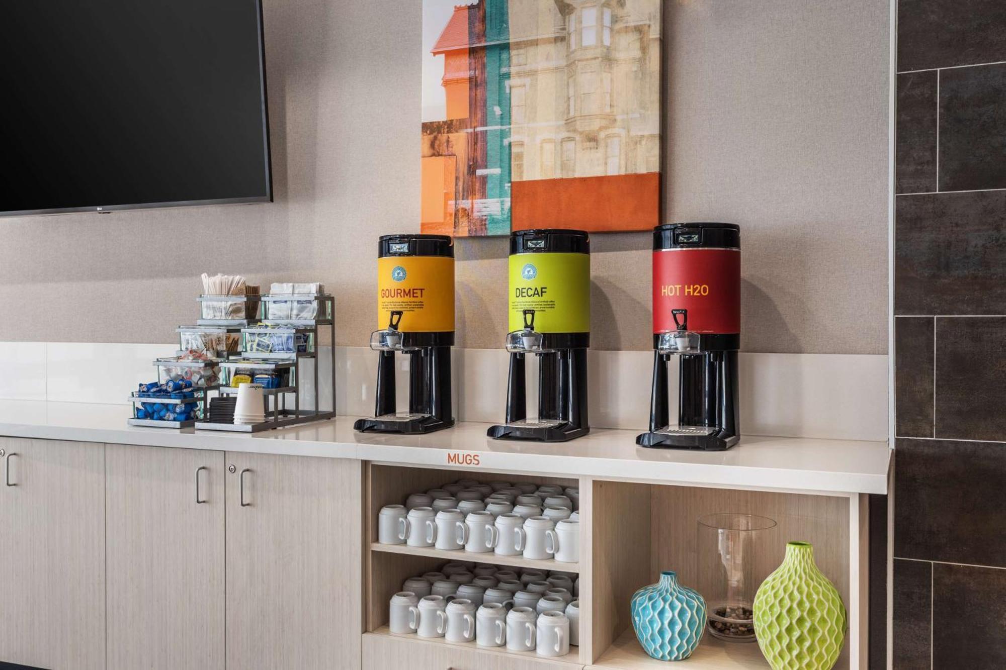 Home2 Suites By Hilton Cedar Rapids Westdale Esterno foto