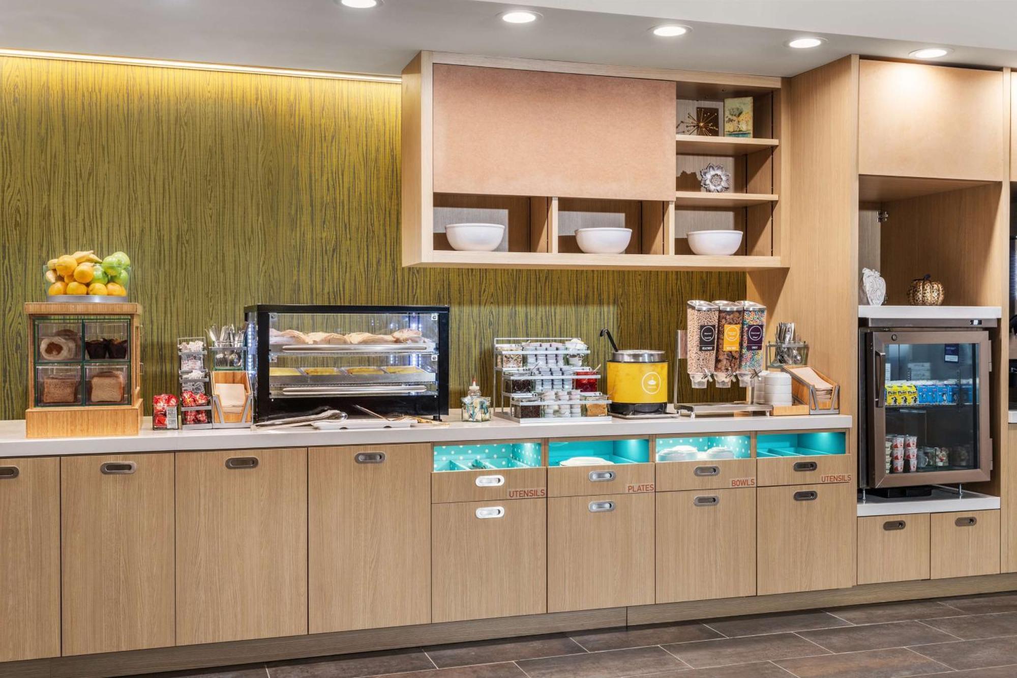 Home2 Suites By Hilton Cedar Rapids Westdale Esterno foto